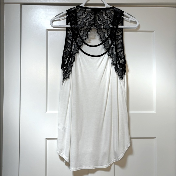 Dynamite Lace Tank Top - Picture 2 of 8